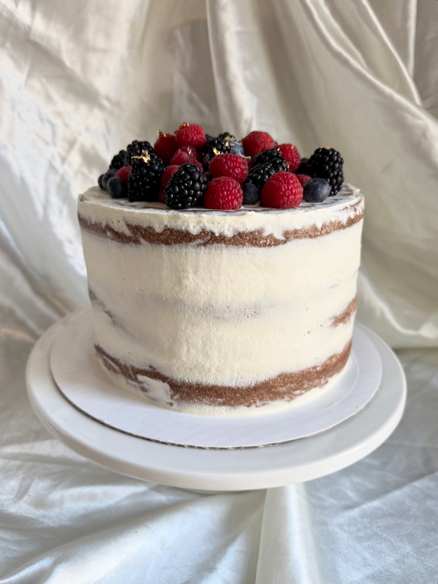 Naked Cake (Mascarpone Chantilly)