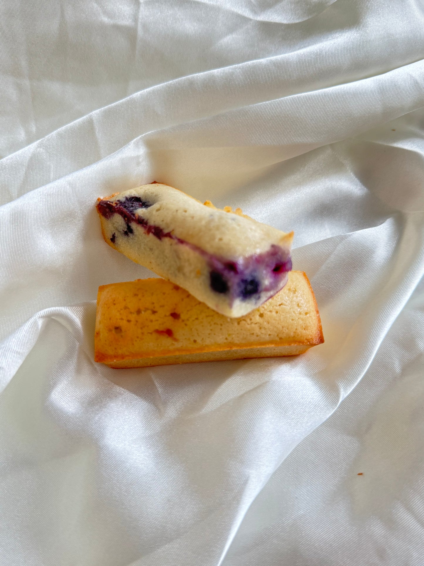 Financiers (Blueberries / Lime)