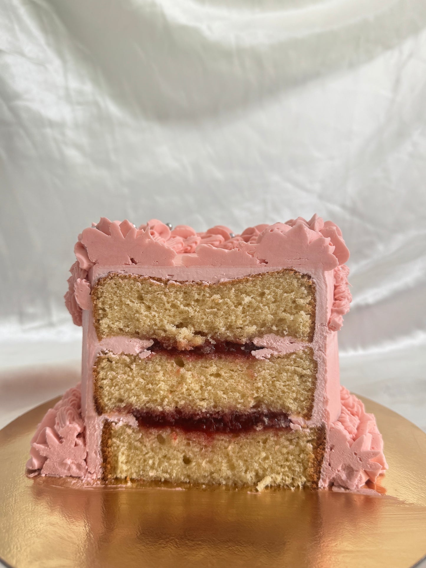 Layer Cake (Swiss Meringue Buttercream)