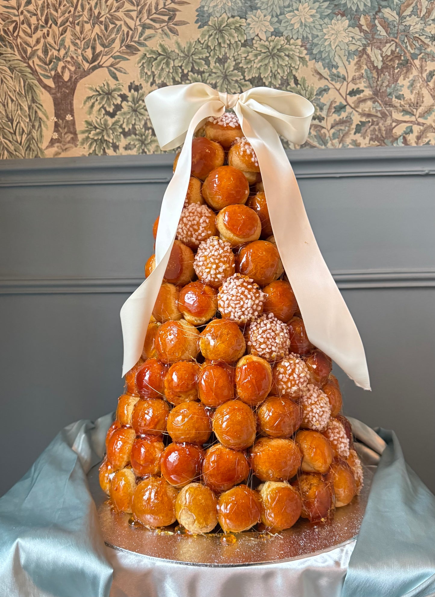 Croquembouche