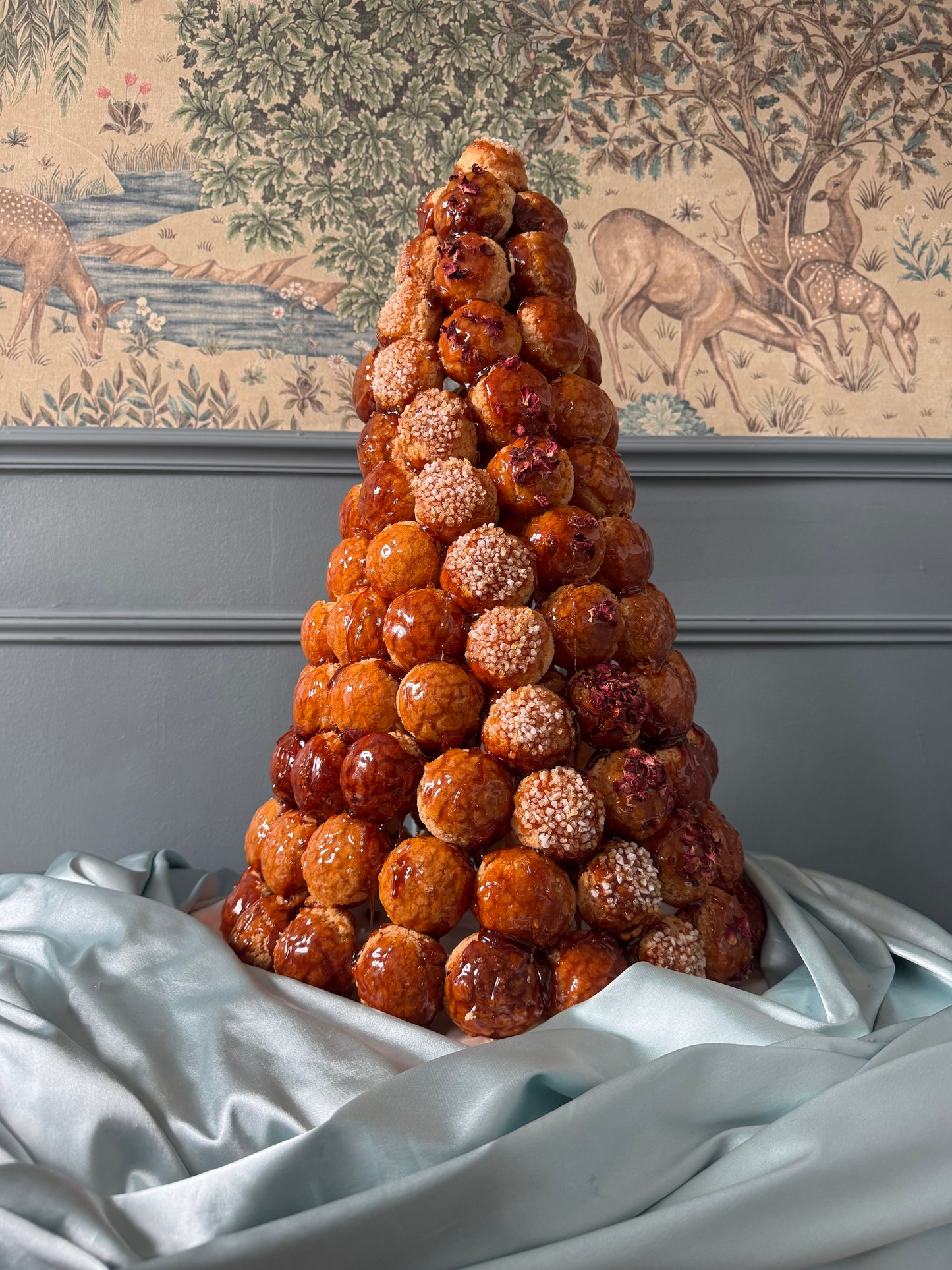 Croquembouche