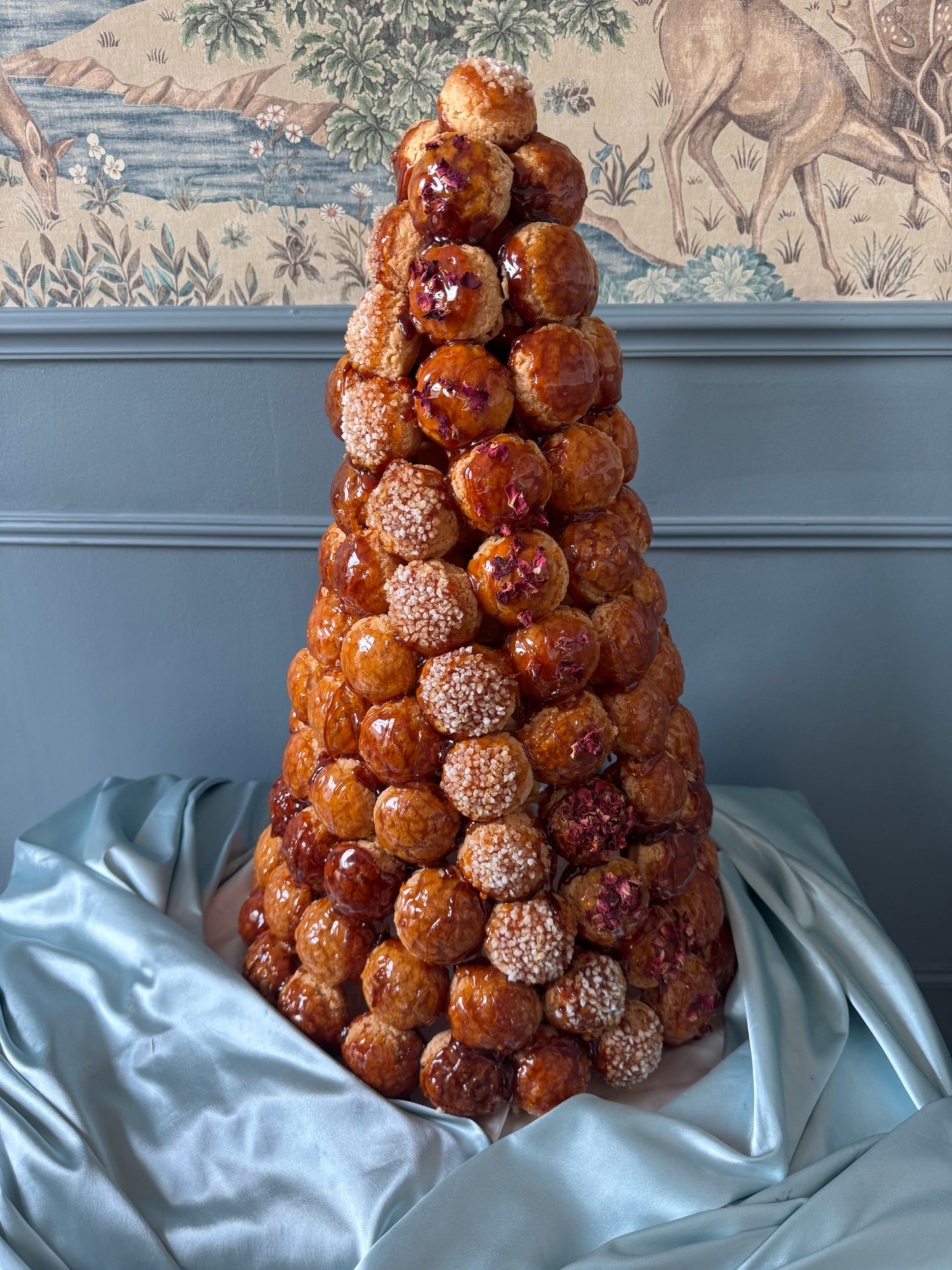 Croquembouche