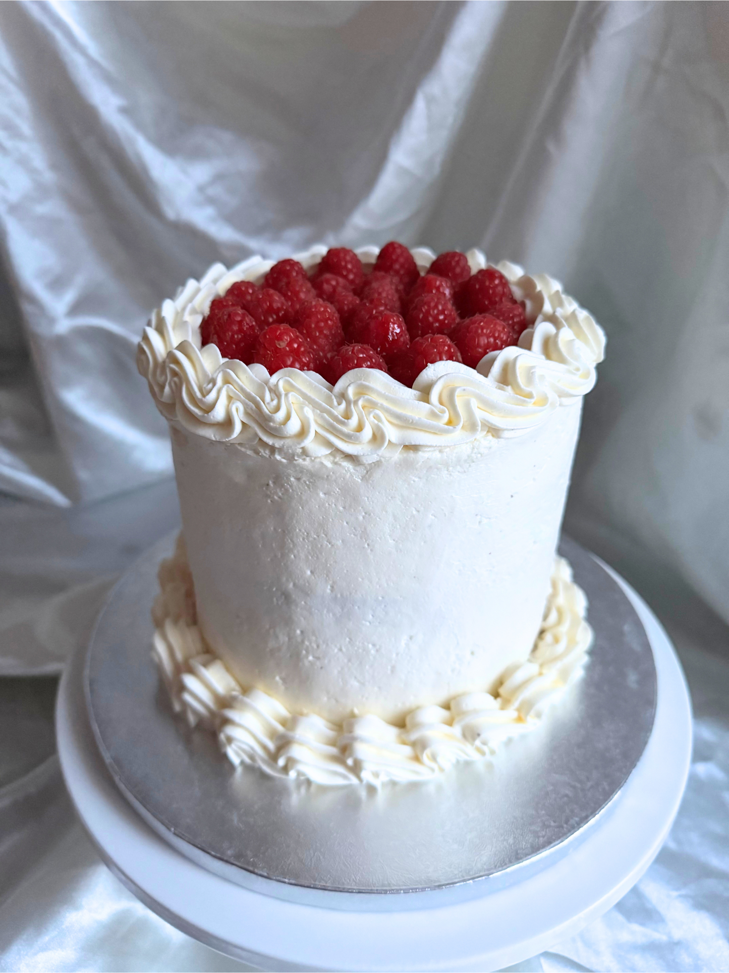 Red Fruits Layer Cake (Swiss Meringue Buttercream)